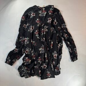 Free People black long sleeved floral dress. Size Small